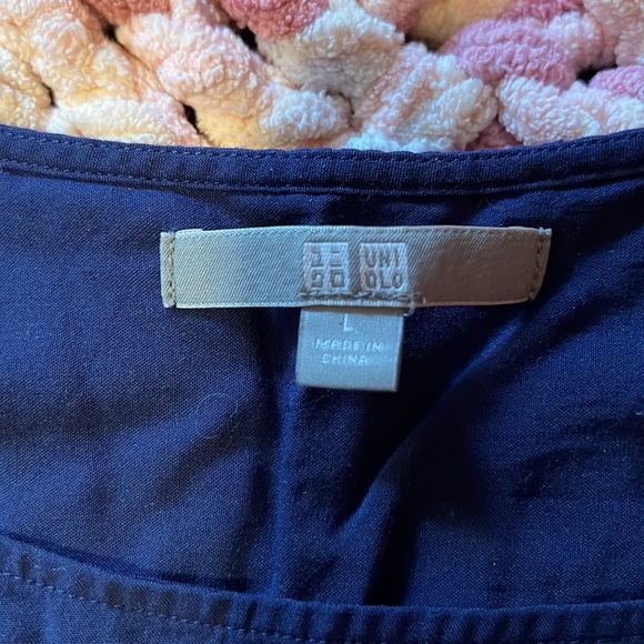 Uniqlo blue blouse size L - Picture 2 of 3